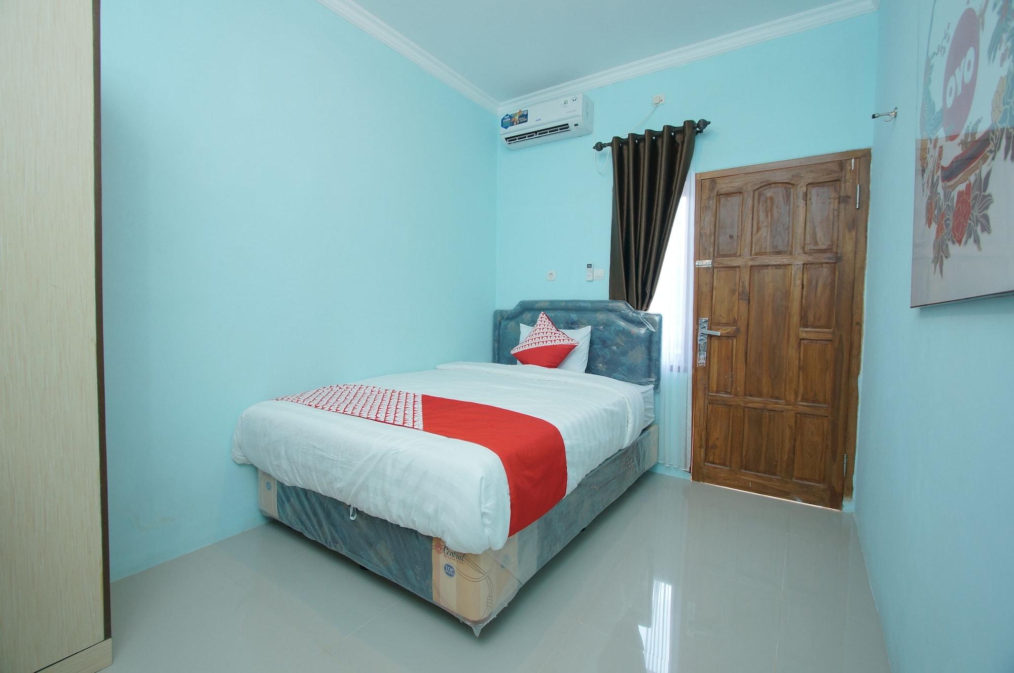 Oyo 347 Bayang Brothers Guest House Maguwo Exterior foto